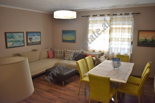 Apartament 2+1 me qira ne rrugen Beqir Luga midis rruges Hoxha Tahsim dhe rruges Tefta Tashko Koco n